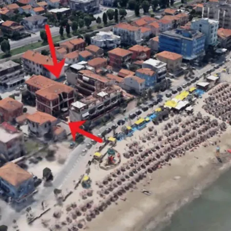 Prima Fila Mare , La Vecchia Chiesa * Marotta