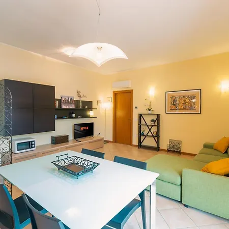 Prima Fila Mare , La Vecchia Chiesa Apartman