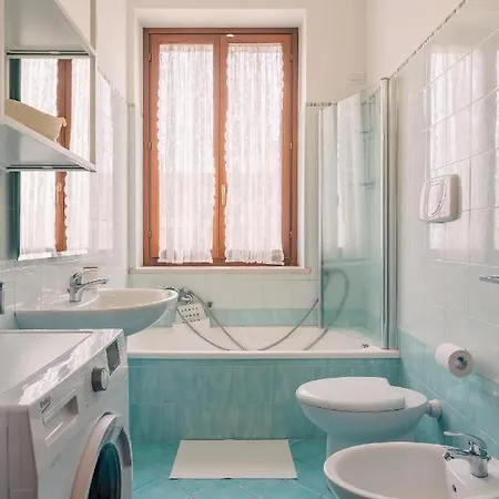 Prima Fila Mare , La Vecchia Chiesa *