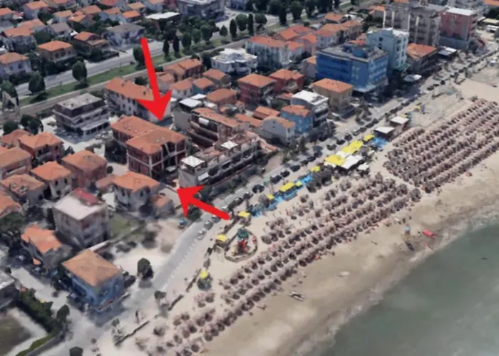 Prima Fila Mare , La Vecchia Chiesa * Marotta