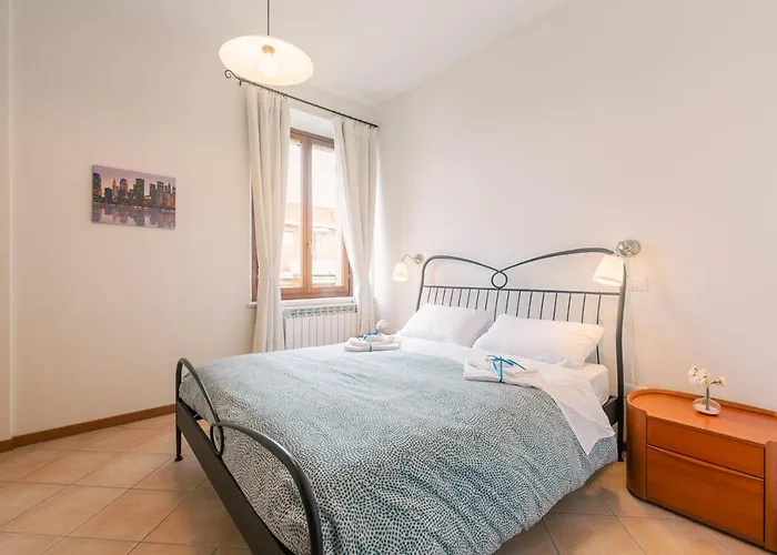 Prima Fila Mare , La Vecchia Chiesa *